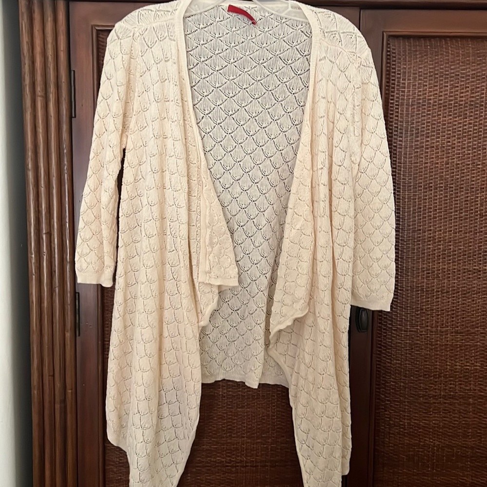 SPRING/SUMMER LIGHT SWEATER BY RED•SIZE LARGE•100% COTTON•CREAM COLOR